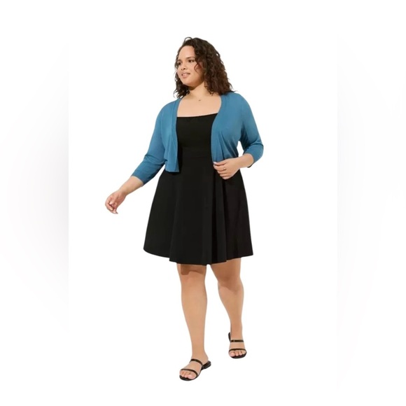 NWOT, Torrid, Tissue Weight 3/4 Sleeve Shrug Sweater, Size 4, Blue 🧶 - Picture 5 of 10